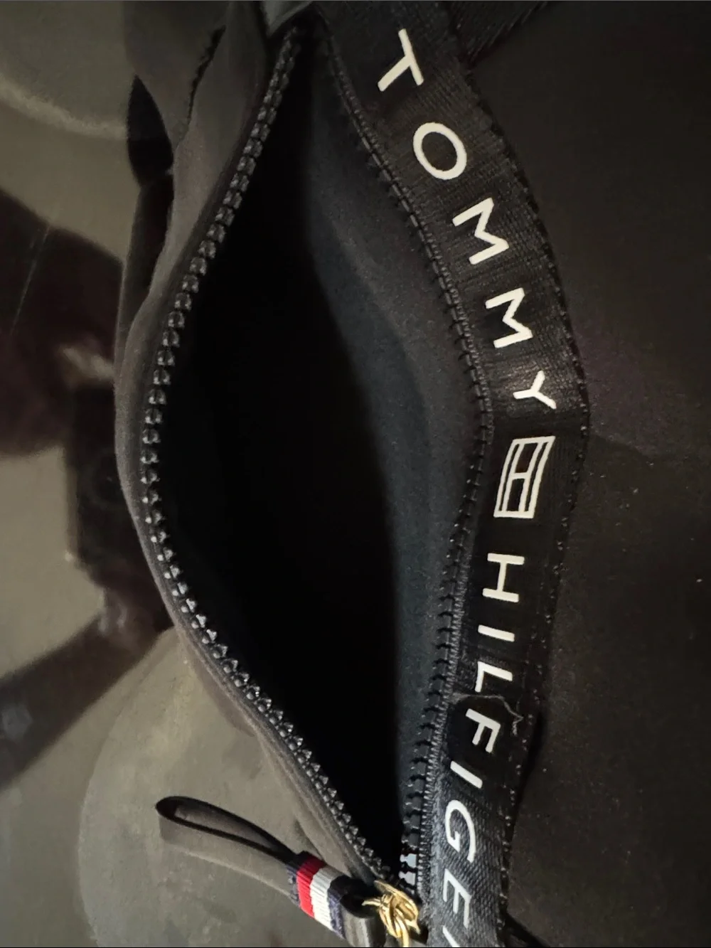 Tommy Hilfiger Black Logo-Trim Duffel Bag